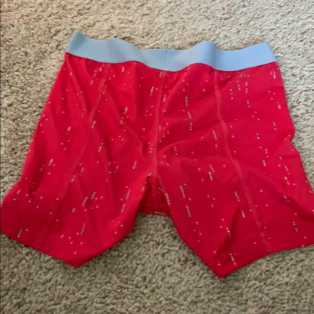 NIKE PROS - Picture 2 of 2